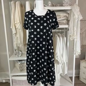 Lularoe a line T-shirt dress. Black with white polkadots women’s size small 0787